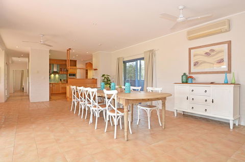 JE Guesthouse, Central To All The Hunter Valley Has To Offer - Accommodation Tasmania 7