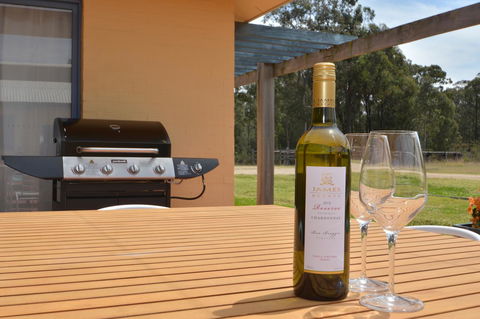 JE Guesthouse, Central To All The Hunter Valley Has To Offer - Accommodation Tasmania 10