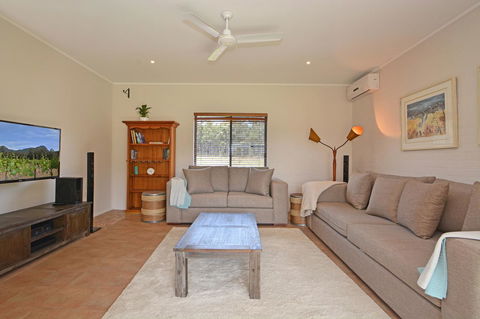 JE Guesthouse, Central To All The Hunter Valley Has To Offer - Accommodation Tasmania 3