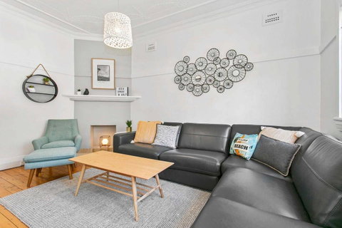 Seaspray - Manly Beach Apartment Close To The Sand - Accommodation Tasmania 0