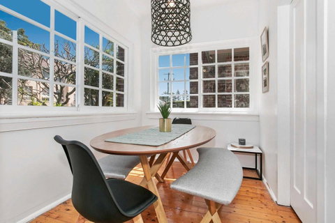 Seaspray - Manly Beach Apartment Close To The Sand - Accommodation Tasmania 2