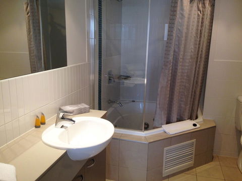 BASE Holidays - Ettalong Beach Premium Apartments - Accommodation Tasmania 39