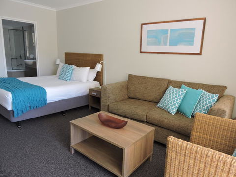 BASE Holidays - Ettalong Beach Premium Apartments - Accommodation Tasmania 13