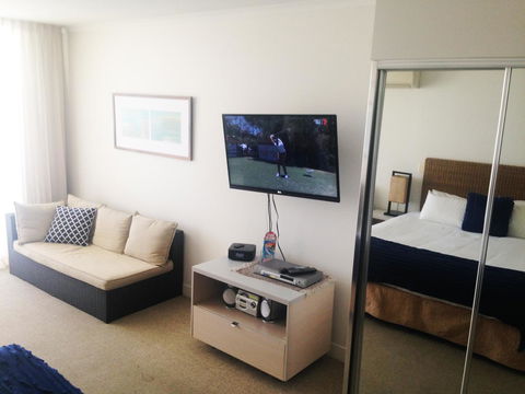 BASE Holidays - Ettalong Beach Premium Apartments - Accommodation Tasmania 32