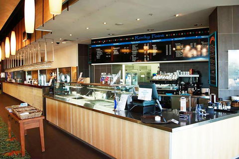 BASE Holidays - Ettalong Beach Premium Apartments - Accommodation Tasmania 2