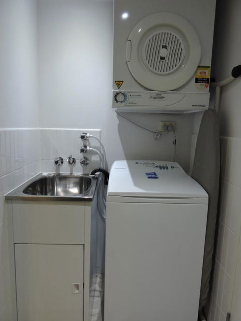 BASE Holidays - Ettalong Beach Premium Apartments - Accommodation Tasmania 3