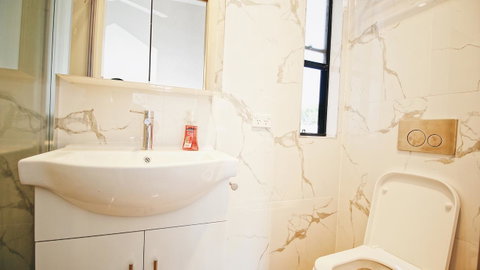 Cozy 5 Bed House In Sydney - Accommodation Tasmania 20