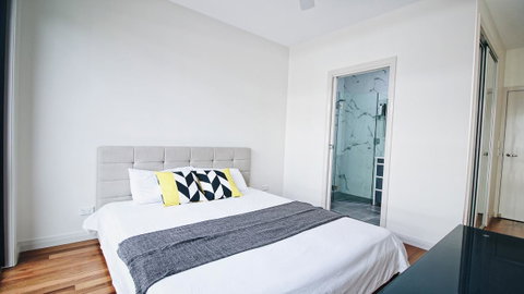 Cozy 5 Bed House In Sydney - Accommodation Tasmania 13