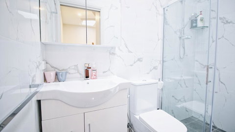 Cozy 5 Bed House In Sydney - Accommodation Tasmania 22