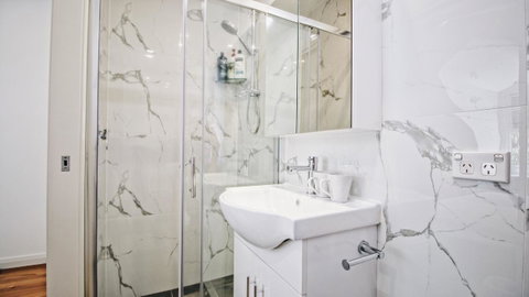 Cozy 5 Bed House In Sydney - Accommodation Tasmania 16