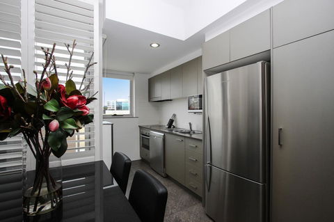 Honeysuckle Executive Apartments - Accommodation Tasmania 10