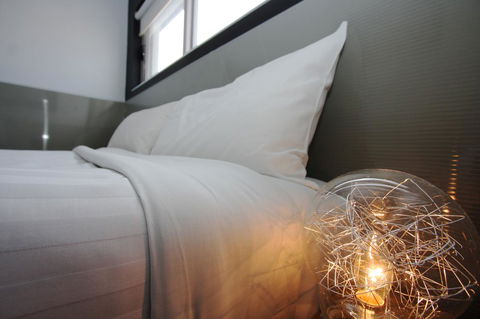 Honeysuckle Executive Apartments - Accommodation Tasmania 23