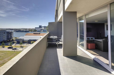 Honeysuckle Executive Apartments - Accommodation Tasmania 41