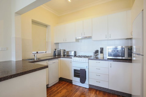 Ultimate Bondi Escape #2 - A Bondi Beach Holiday Home - Accommodation Tasmania 4