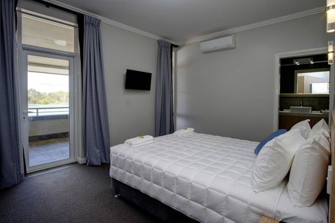 Lakes And Ocean Hotel Forster - Accommodation Tasmania 12