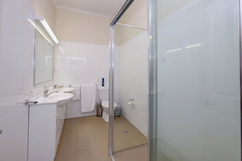 Lakes And Ocean Hotel Forster - Accommodation Tasmania 2