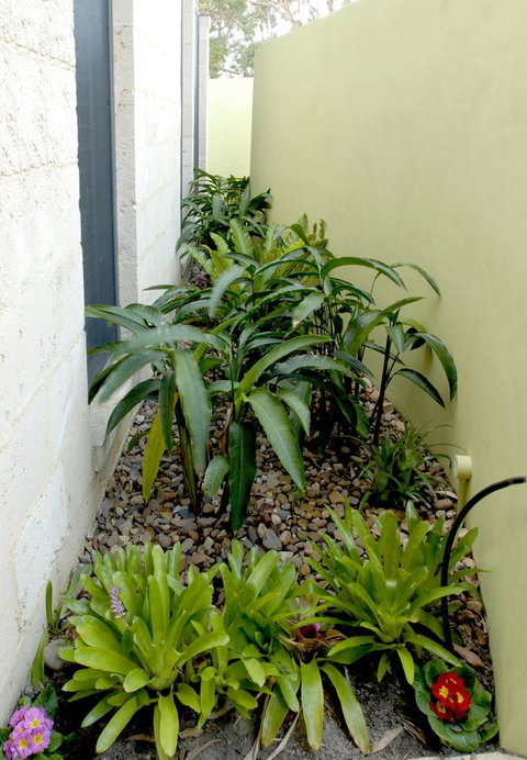By The Beach B&B Self Contained Apartments - Accommodation Tasmania 24