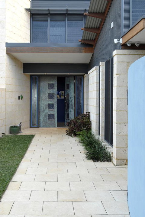 By The Beach B&B Self Contained Apartments - Accommodation Tasmania 4