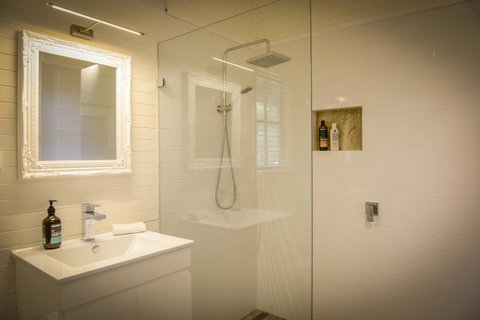 Arcadia - The Barn Cottage & Rosehill Cottage - Accommodation Tasmania 11