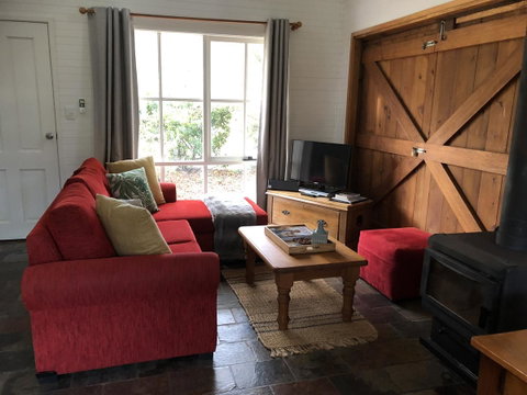 Arcadia - The Barn Cottage & Rosehill Cottage - Accommodation Tasmania 8