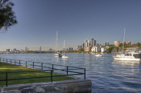 Summery, Spacious 4 Bed Home In Kurraba Point - Accommodation Tasmania 20