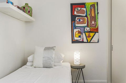 Summery, Spacious 4 Bed Home In Kurraba Point - Accommodation Tasmania 7