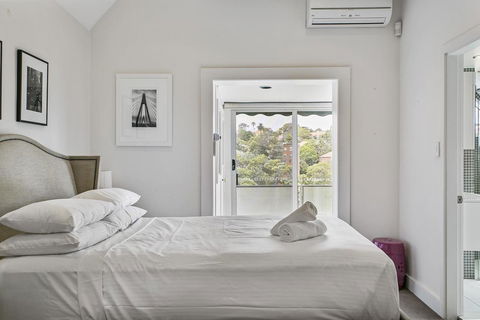 Summery, Spacious 4 Bed Home In Kurraba Point - Accommodation Tasmania 5