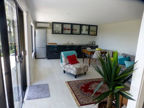The Retreat At Palm Beach - Accommodation Tasmania 6