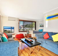 Sandy Toes Beach House Jervis Bay - 2min to Beach - Accommodation Tasmania