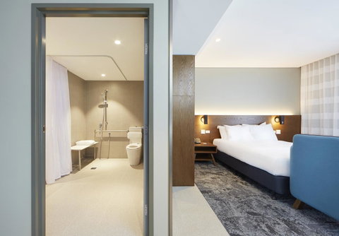 Holiday Inn Express Newcastle, An IHG Hotel - Accommodation Tasmania 12