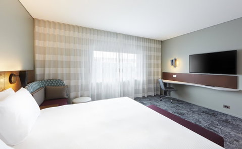 Holiday Inn Express Newcastle, An IHG Hotel - Accommodation Tasmania 24