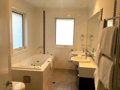 Encore Apartments - Accommodation Tasmania 3