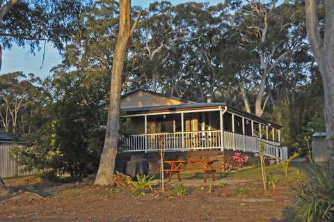 Bush & Bay Cottage - Accommodation Tasmania 1