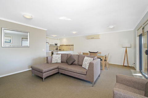 South Pacific Apartments - Accommodation Tasmania 9