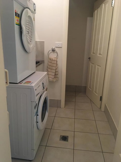 Travers Street Apartment - Accommodation Tasmania 10