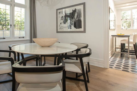 Elegant Family Home Close To Harbour And Views - Accommodation Tasmania 4