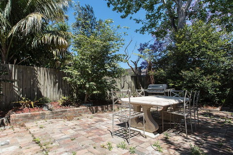 Elegant Family Home Close To Harbour And Views - Accommodation Tasmania 14