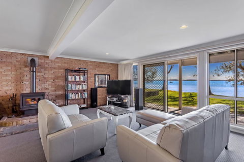 Foreshore Drive, 123, Sandranch - Accommodation Tasmania 1