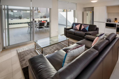 Hamilton Executive Apartments - Accommodation Tasmania 23