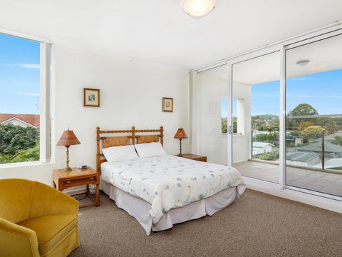 Regatta 13 - Accommodation Tasmania 7