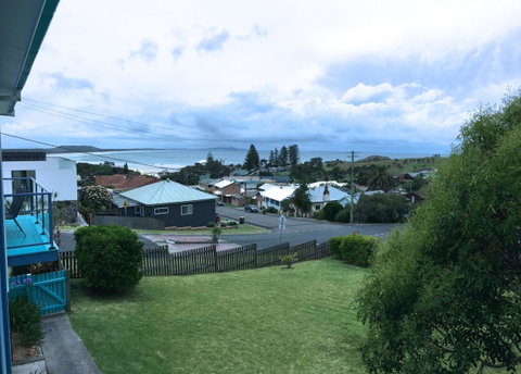 Clareview, 8 Korogora Street - Accommodation Tasmania 0