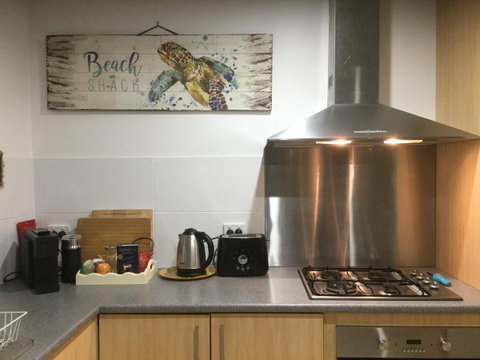 Rocketz At Berrara Beach - Accommodation Tasmania 7