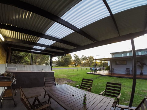 Rocketz At Berrara Beach - Accommodation Tasmania 13
