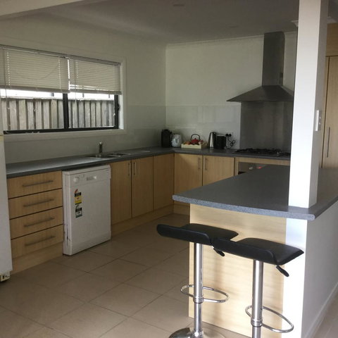 Rocketz At Berrara Beach - Accommodation Tasmania 11