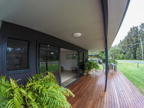 Rocketz At Berrara Beach - Accommodation Tasmania 0