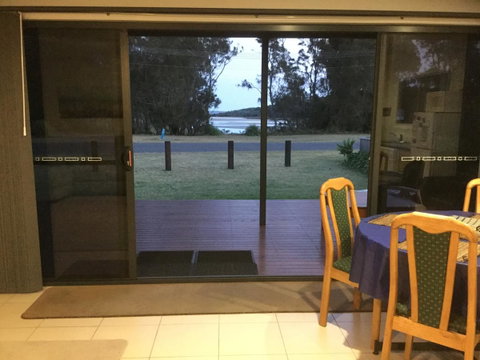 Rocketz At Berrara Beach - Accommodation Tasmania 4
