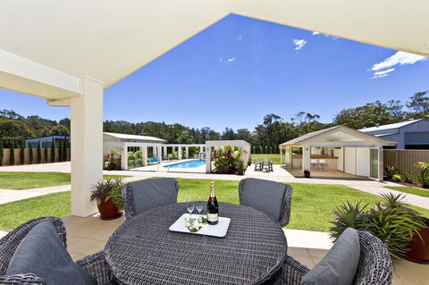 One Mile Mansion - Private Coastal Retreat FREE FAMILY ADVENTURE PASS - Accommodation Tasmania 1