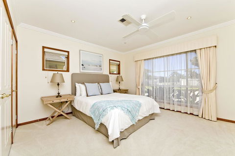 One Mile Mansion - Private Coastal Retreat FREE FAMILY ADVENTURE PASS - Accommodation Tasmania 15