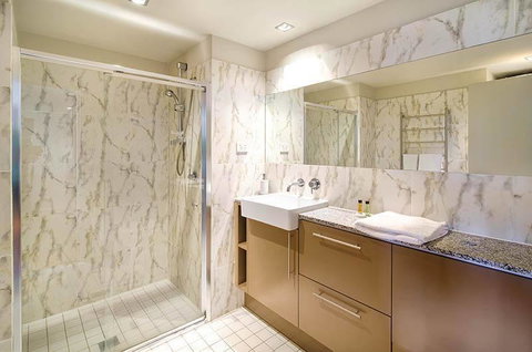 Wyndel Apartments North Sydney - Harbour Watch - Accommodation Tasmania 4