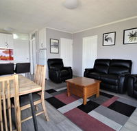 Beachfront 3 25 Willow Street - Accommodation Tasmania